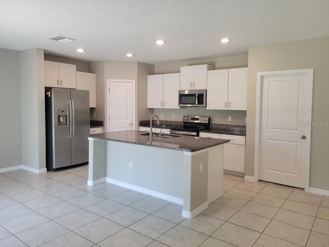 Building Photo - 13770 Sea Bridge Dr