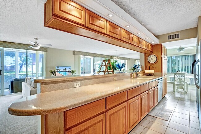 Building Photo - 107 Half Moon Cir