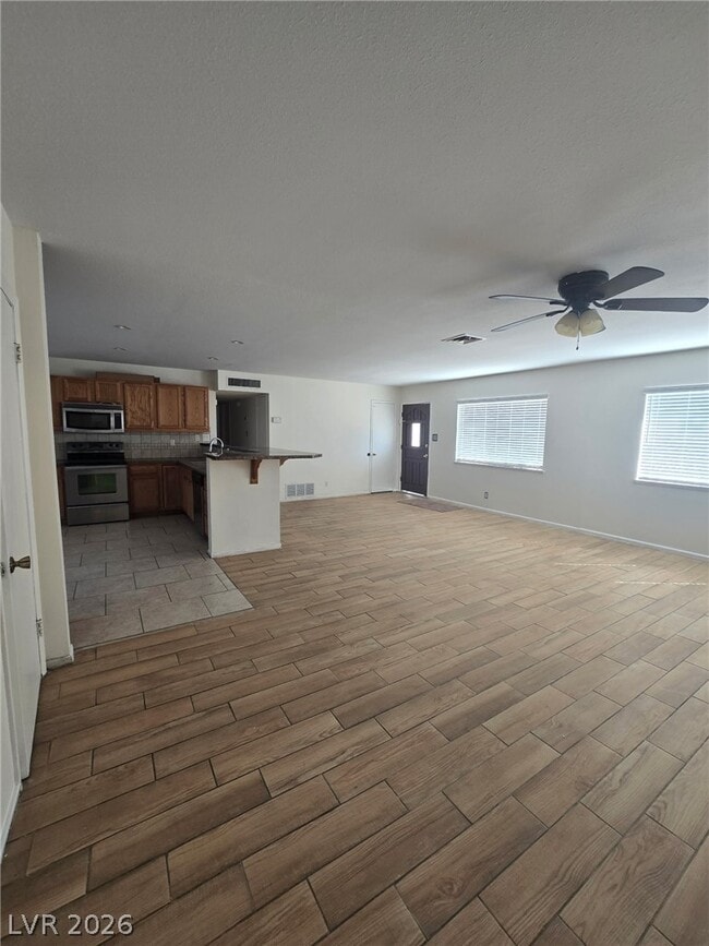 Building Photo - 6108 Fawn Cir