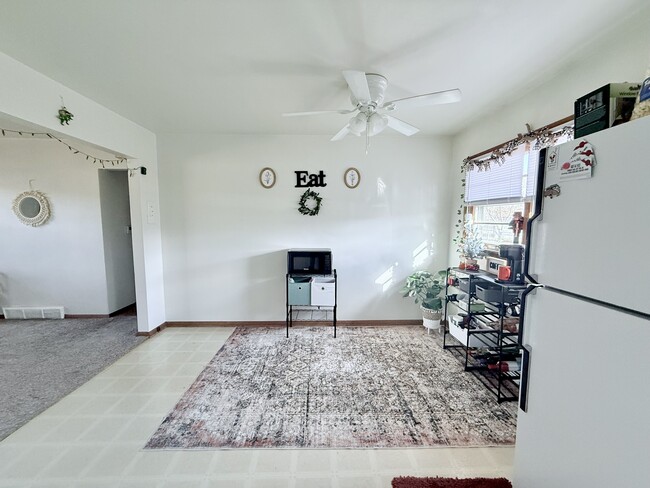 Kitchen - 1416 Starbeck Cir