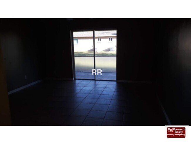 Building Photo - 1231 SE 8th Terrace