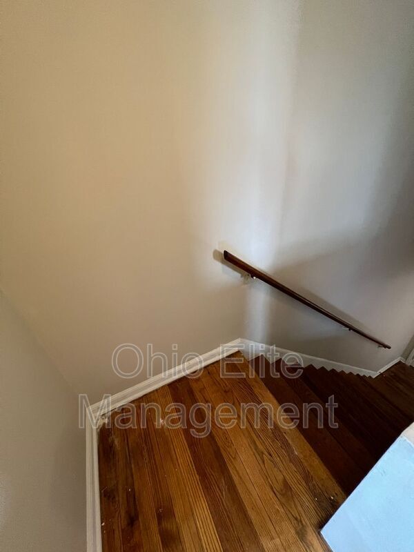 Building Photo - 1310 E 25th Ave