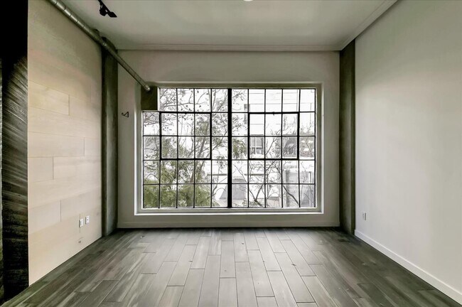 Building Photo - 350 11th Ave