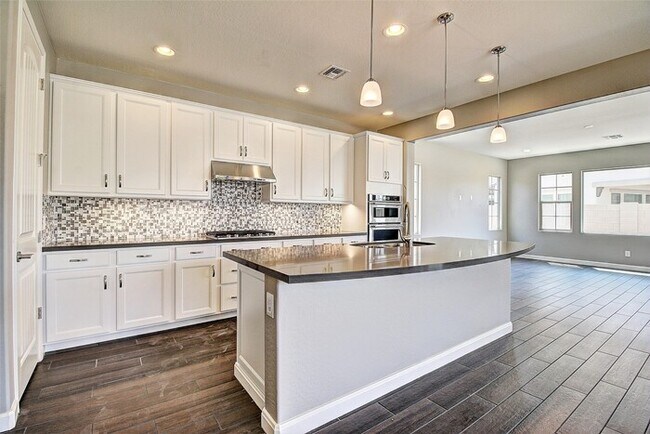 Building Photo - Highly sought neighborhood, stunning home!