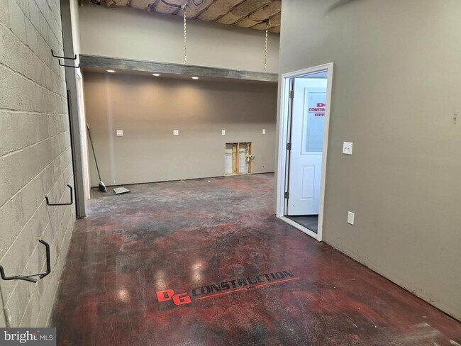 Building Photo - 115 Samdin Blvd