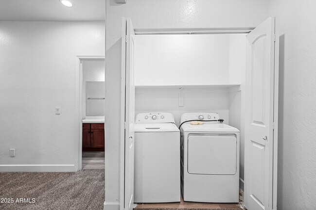 Building Photo - 4608 W Maryland Ave