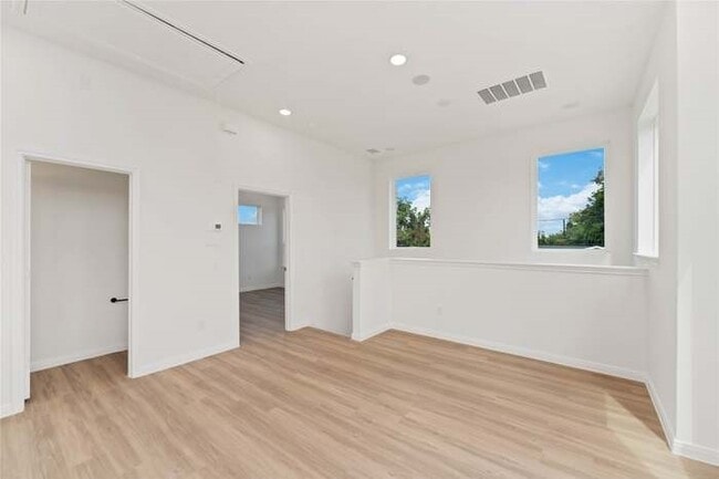 Building Photo - 4710 Mallow St