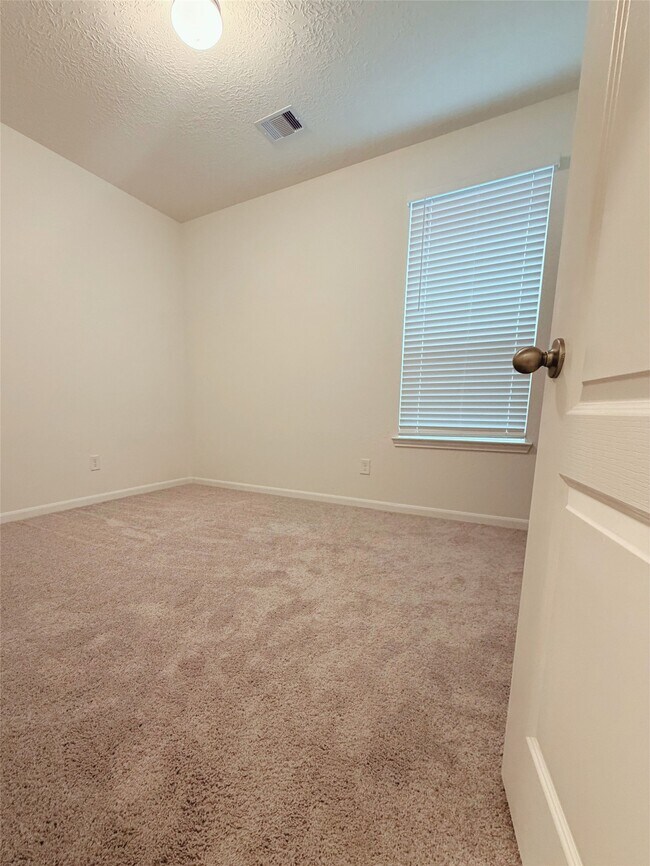 Building Photo - 2920 Grand Anse Dr