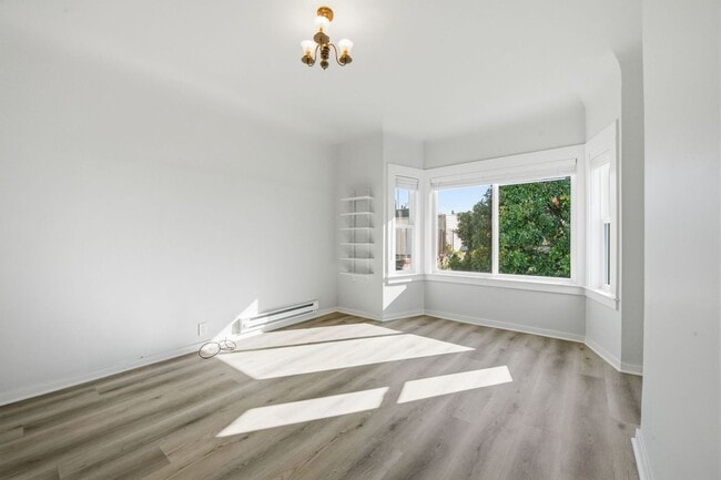 Building Photo - 1473 Clay St