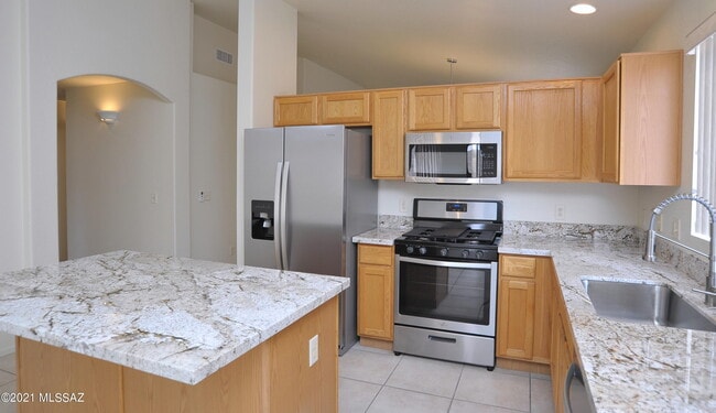 Building Photo - 2633 W Cezanne Cir
