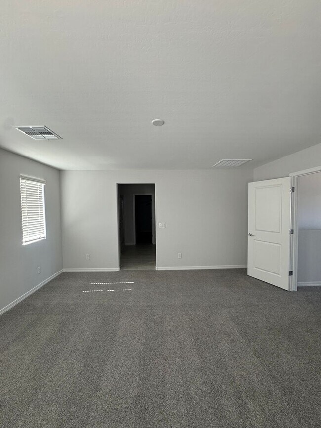 Building Photo - 16510 W Whispering Wind Dr