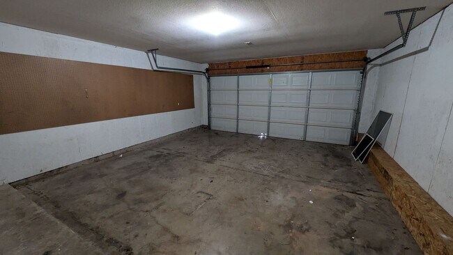Building Photo - 819/821 Sagewood