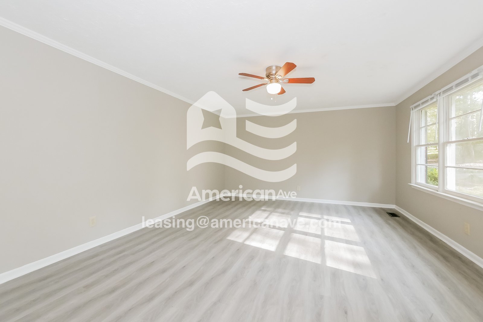 Building Photo - 5434 Lake Dr