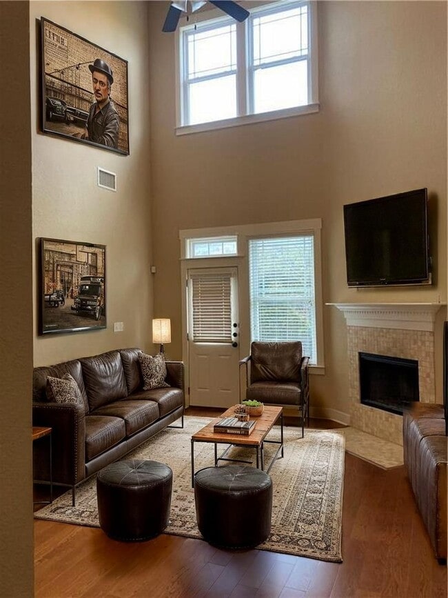 Building Photo - Spacious unit at Sunset Ridge Condos in Tw...