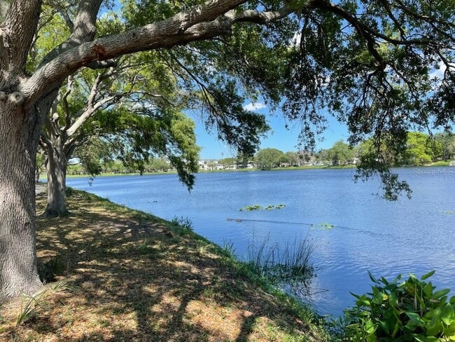 Building Photo - 811 26th Ave N