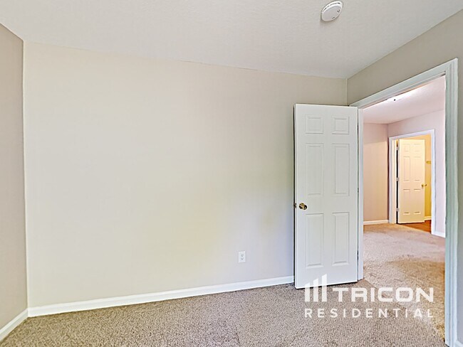 Building Photo - 1710 Ledson Ct