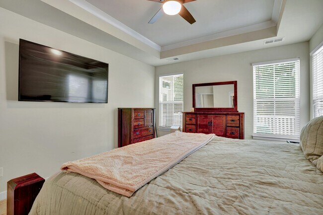 Building Photo - 1921 Doubloon Way