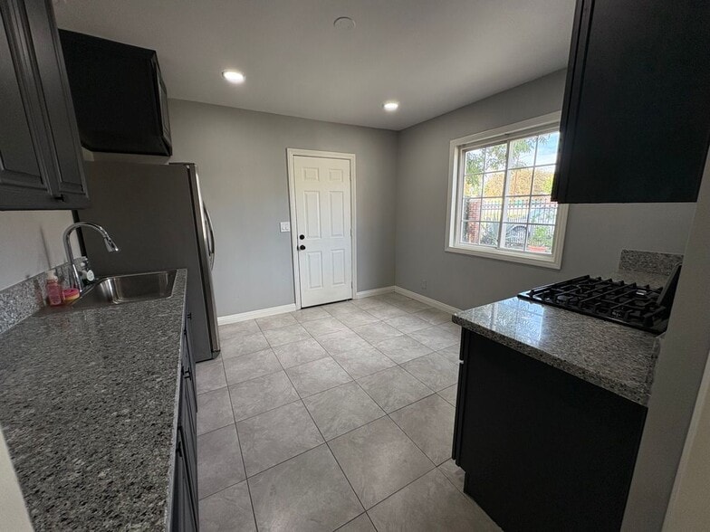 Building Photo - 4925 Chino Ave