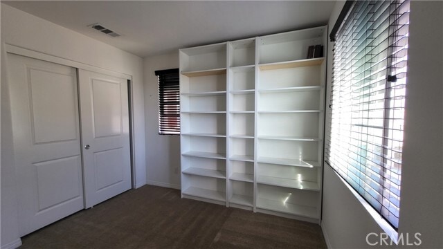 Building Photo - 89 Linden Ln