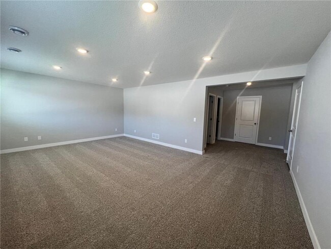 Building Photo - 17373 Dulles Ln