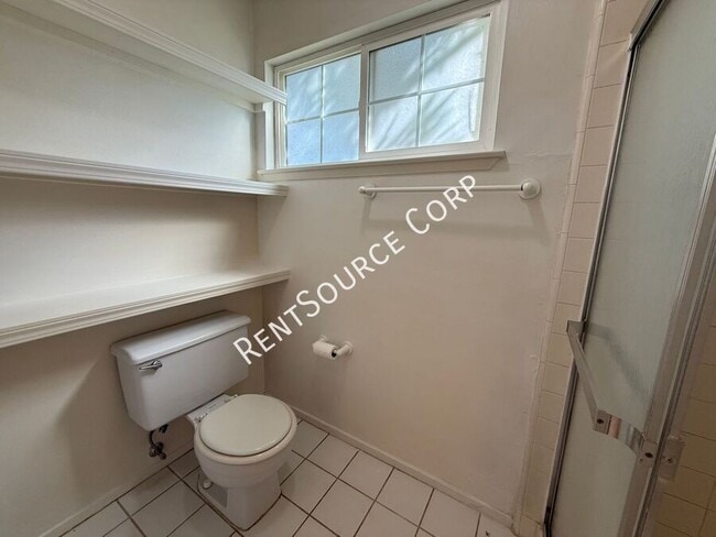 Building Photo - 2522 Marcella St