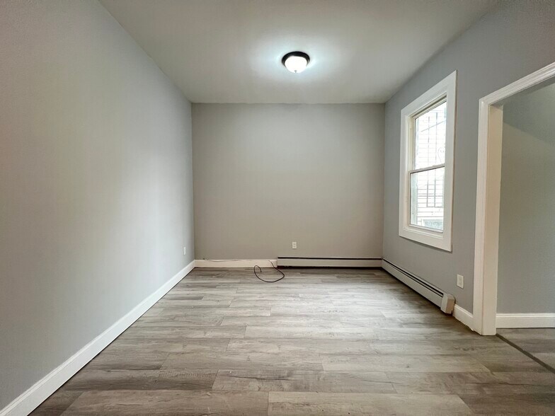 Building Photo - 87 Dwight St