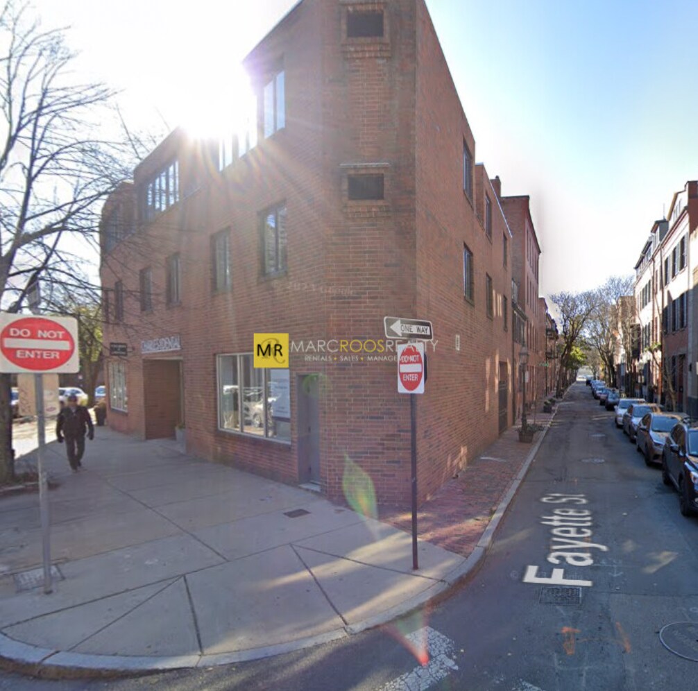 Building Photo - 2 Fayette St