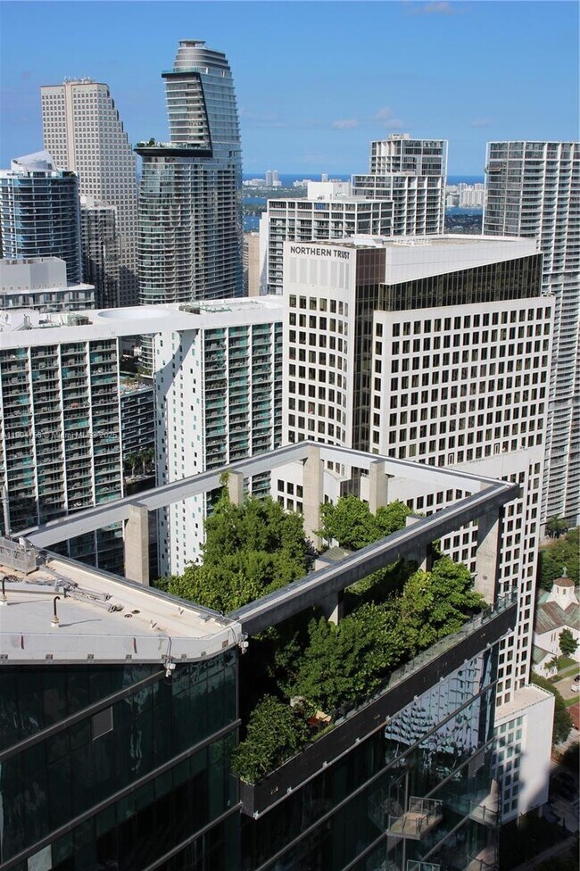 Building Photo - 801 S Miami Ave