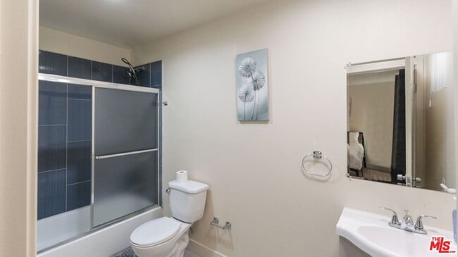 Building Photo - 4828 McKinley Ave