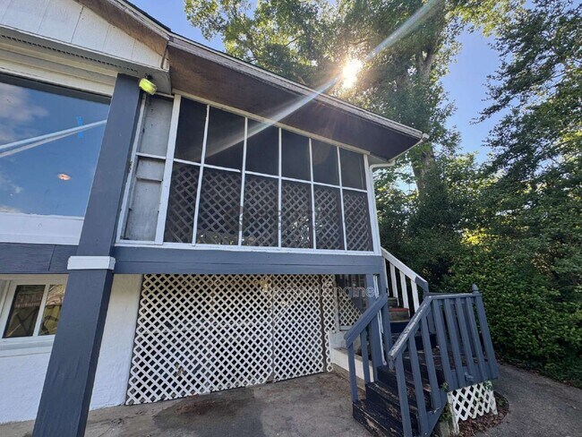 Building Photo - 746 Pistol Club Rd