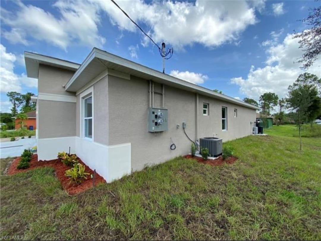 Building Photo - 119 Meadow Rd