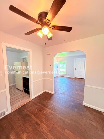 Building Photo - 16834 Fairfield St