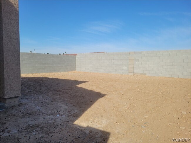 Building Photo - 2121 Pesuna Dr