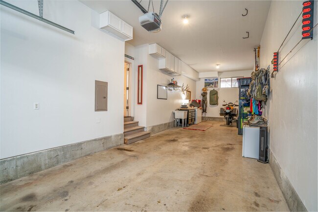 Building Photo - 2218 Gallatin Green Blvd