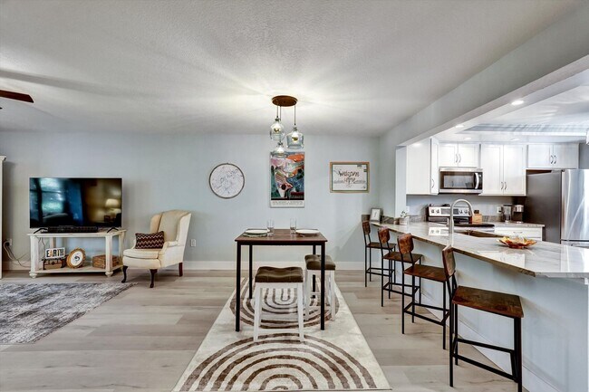 Building Photo - 107 Pinehurst Dr