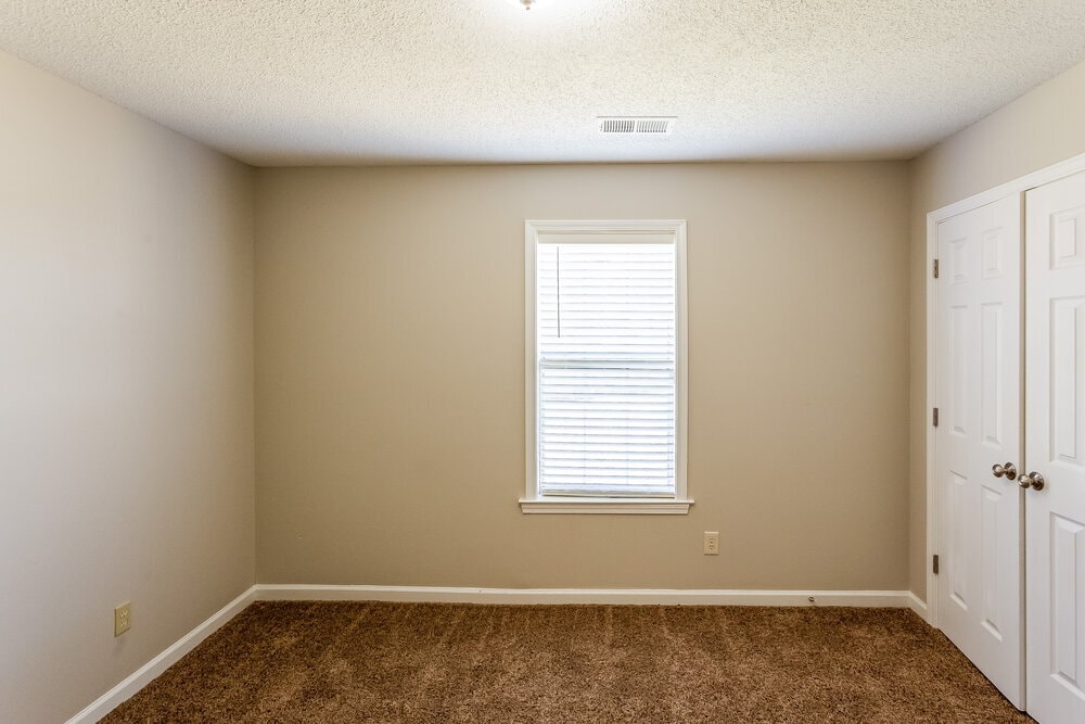 Building Photo - 13073 Braybourne Pkwy