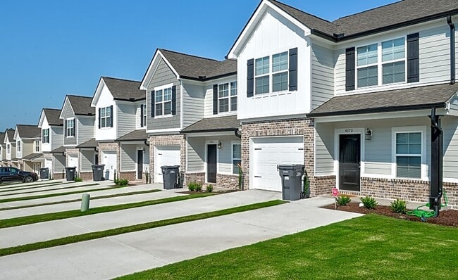 Building Photo - Villages at Goshen: 3 Bedroom / 2.5 Bath /...