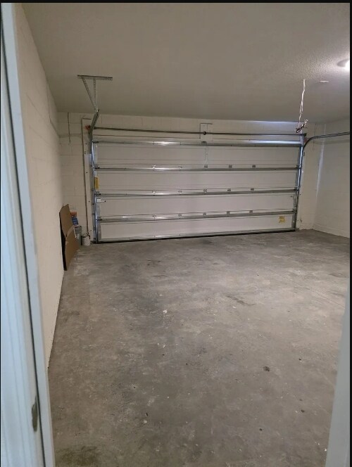 Building Photo - 2155 Florence Rd