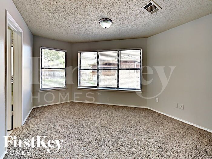 Building Photo - 936 Bluffview Dr