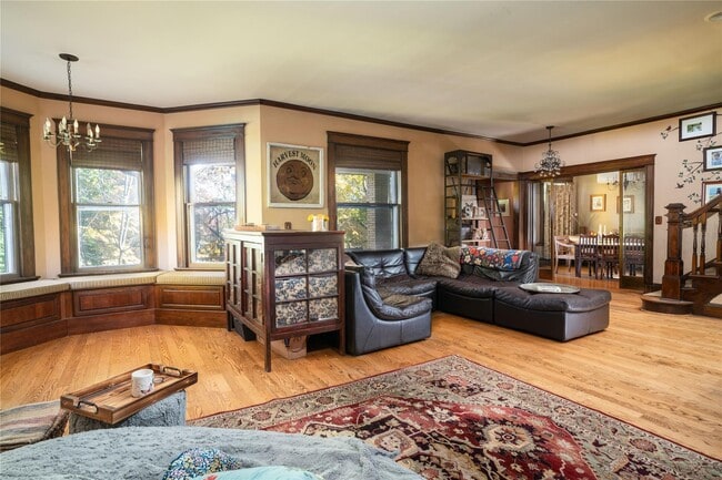 Building Photo - 65 Rockledge Dr