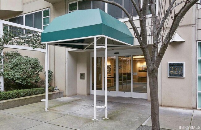 Building Photo - 240 Lombard St