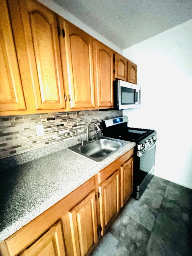 Building Photo - 210 Atlantic Ave