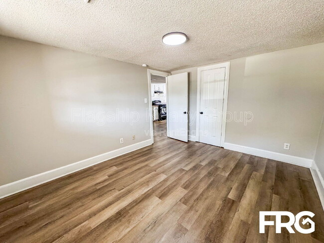 Building Photo - 600 Howell St