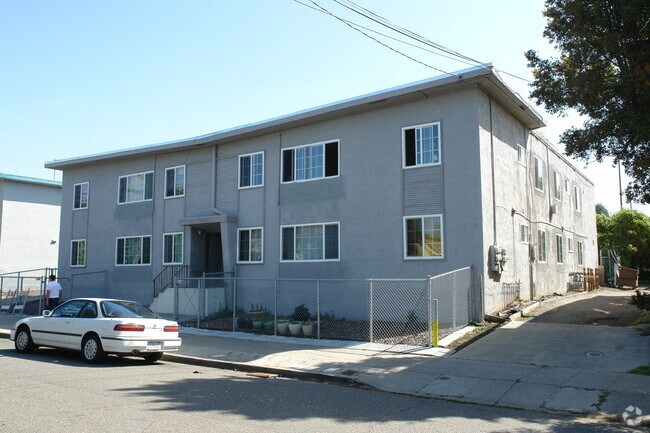 Primary Photo - 2207 Bonar St