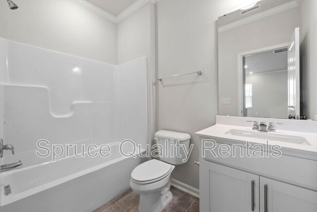 Building Photo - 1011 Red Wing Dr