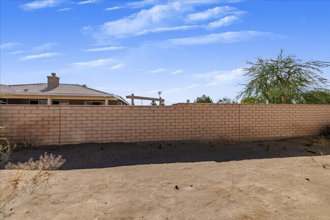 Building Photo - 4 Bed / 2.5 Bath Home at Talavera!