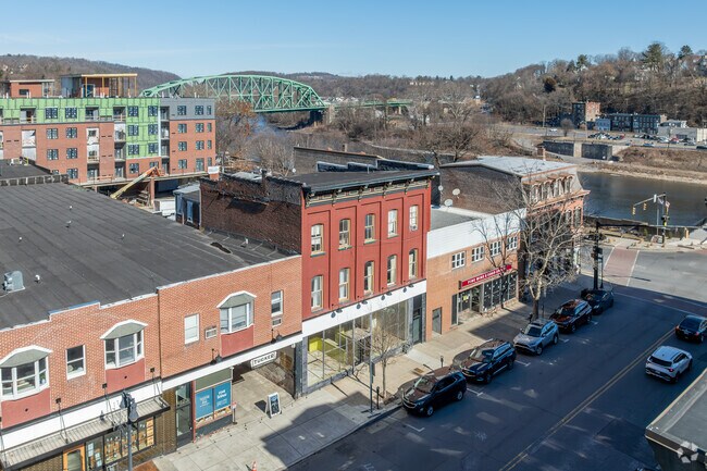 Aerial Photo - Riverview Apartments