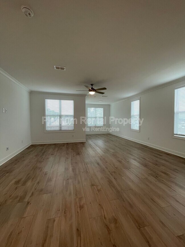 Building Photo - 5221 Riden Ct