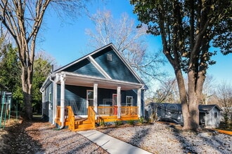 Building Photo - 1321 Bridges Ave SW