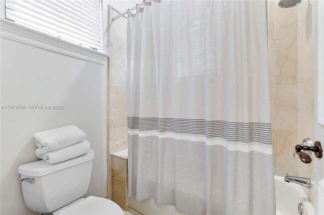 Building Photo - 9564 Exbury Ct